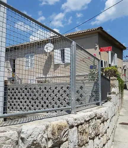 公寓 Mali Raj Vranjic