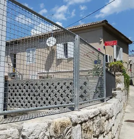 Appartamento Mali Raj Vranjic