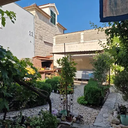 Appartamento Mali Raj Vranjic